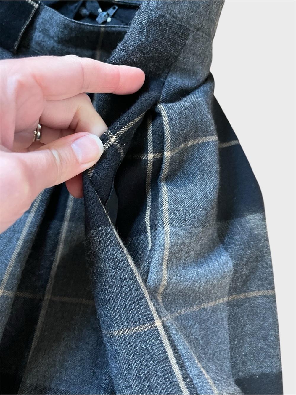 Vintage Aquascutum Wool Tartan Plaid Pleated Midi Skirt in Charcoal and Black - Picture 7 of 8